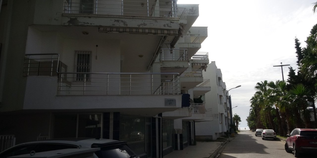 Önce tatil ardından hırsızlık: 8 daireyi soyarak kaçtılar