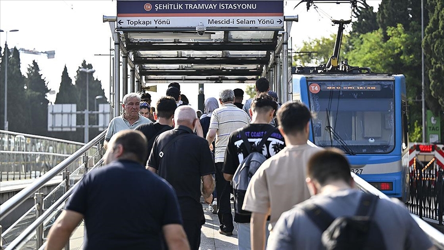 İstanbul'da toplu ulaşıma zam yürürlükte: Aylık öğrenci akbili ne kadar oldu? İşte yeni fiyatlar…