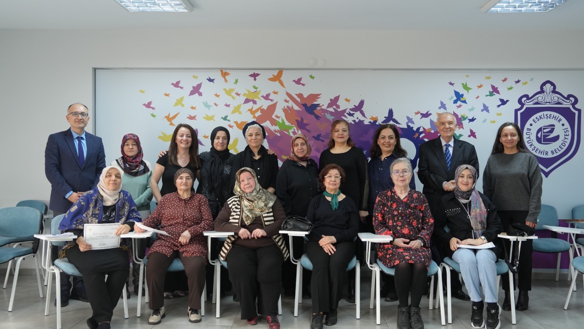 Eskişehir Büyükşehir Belediyesi'nden kadınlara sertifika