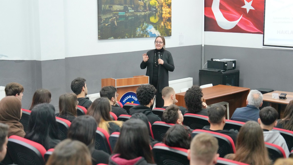 Burhaniye Belediyesi’nden şiddete karşı farkındalık