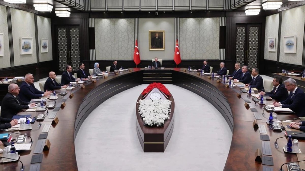 Cumhurbaşkanlığı kabinesi toplanıyor: Masada sıcak başlıklar var