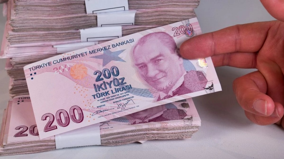 Maaş hesapları başladı: Memurlar temmuzda ne kadar zam alacak?