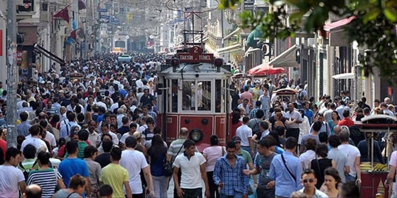 İstanbul'un en kalabalık caddesi açıklandı!