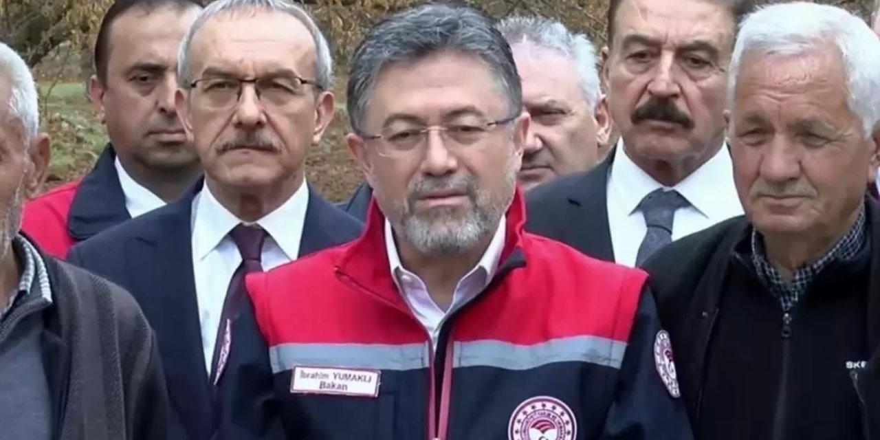 Tarlada ürünleri yanan çiftçi "mahvolduk" deyince Tarım Bakanı kızdı