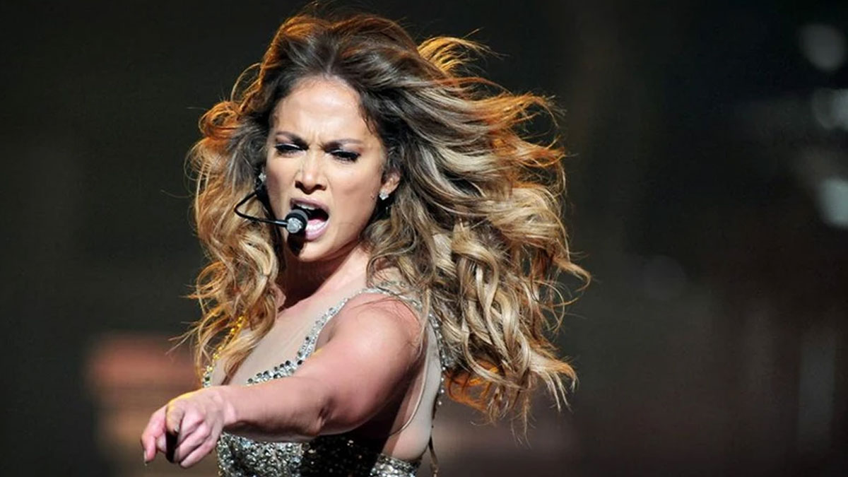 Jennifer Lopez’in İstanbul konserinin tarihi değişti