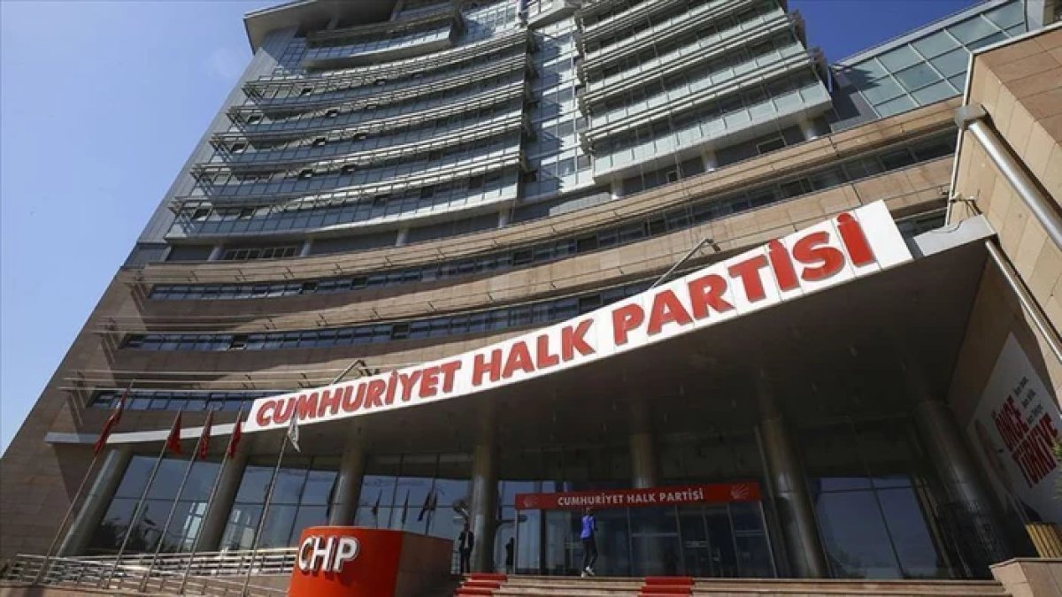 CHP'ye "şaibeli" kurultay davası ertelendi