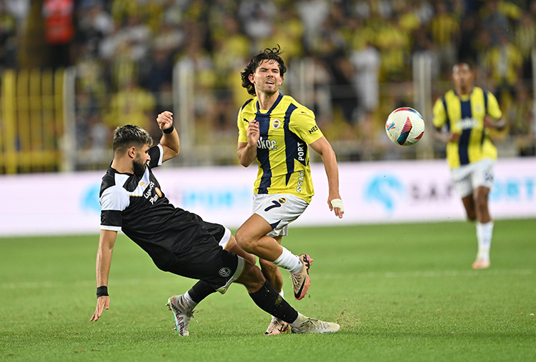 Fenerbahçe-Lille maçlarının hakemleri belli oldu