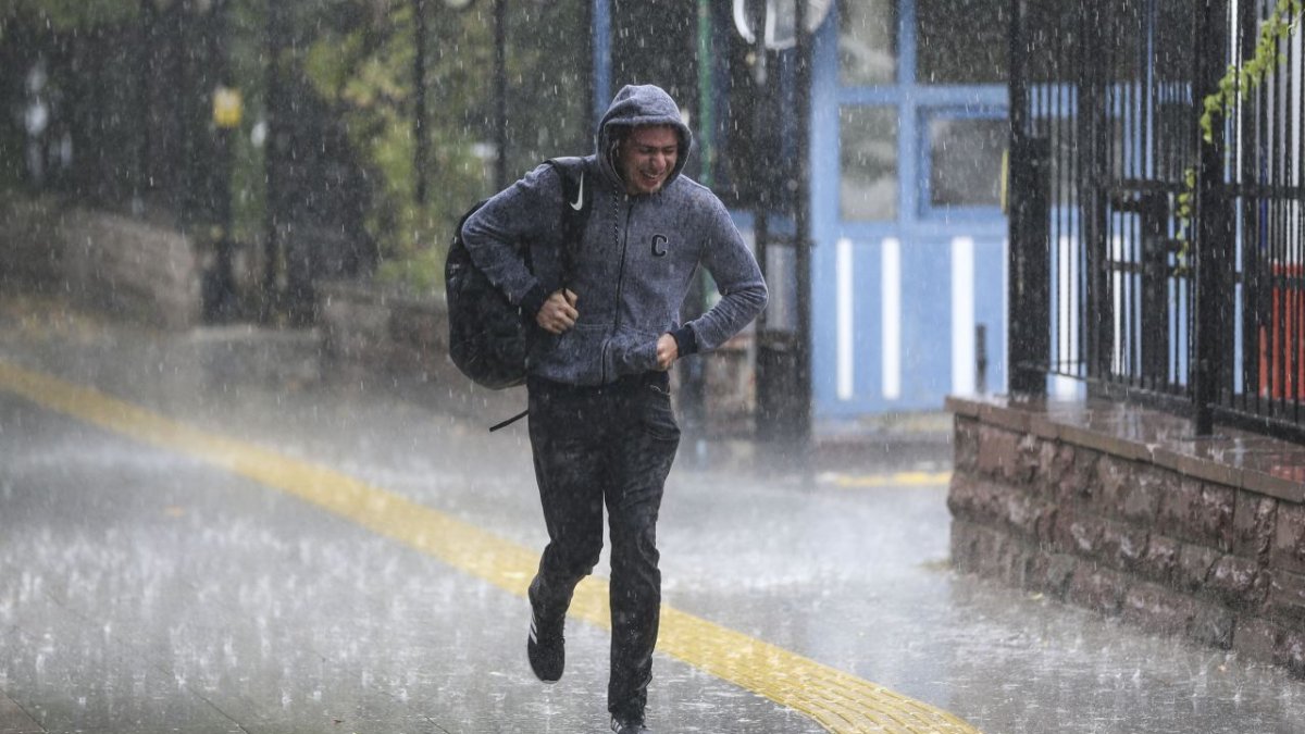 Hafta sonu alarm: Kuvvetli yağışlar geri dönüyor!