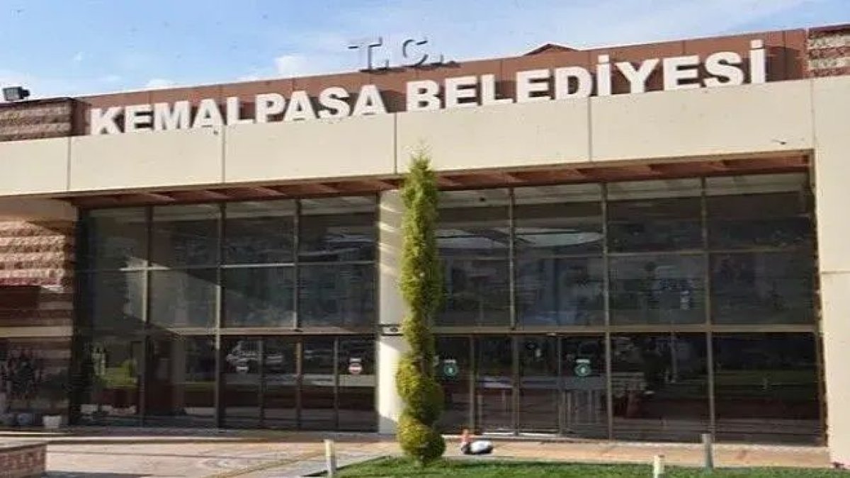 CHP'li Kemalpaşa Belediyesi'ne operasyon: Başkan yardımcısı dahil 5 kişi adliyeye sevk edildi