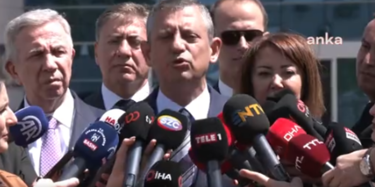 "Rasim Ozan Kütahyalı" sorusuna Özel'den cevap: Kayyum konusu yalandan beslenenlerin ayağına dolandı