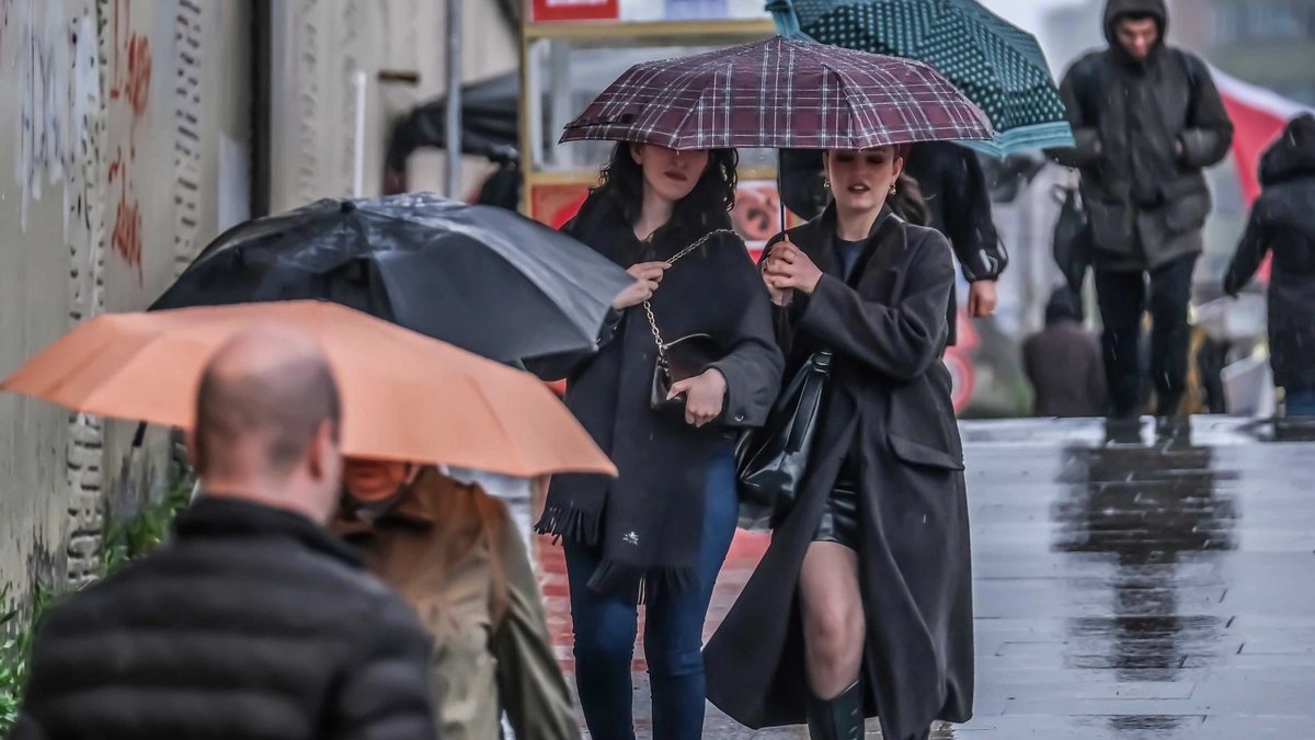Gök gürültülü sağanak yağış geliyor! Hafta sonu planı yapanlara uyarı