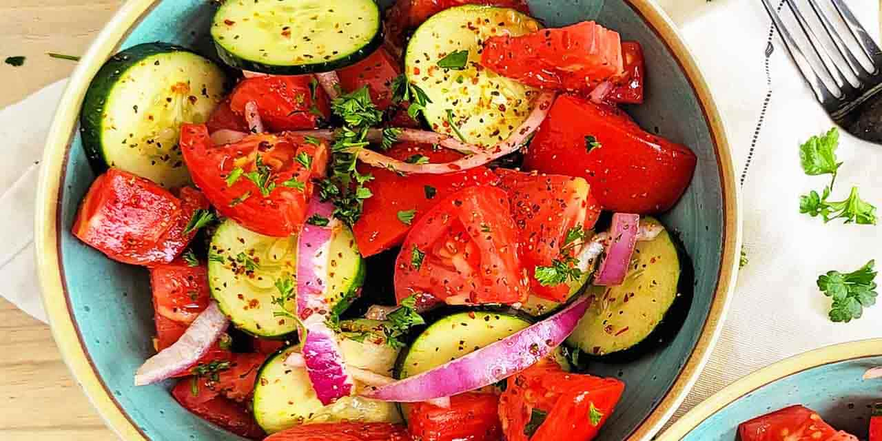 Domates ve salatalığı birlikte tercih edenlere kötü haber: Uzmanlardan tüketmeyin uyarısı!