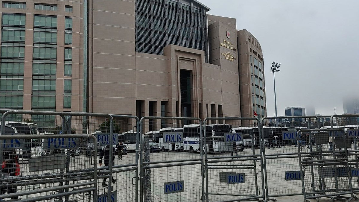 Gözaltında şiddet uygulayan polise 150 gün adli para cezası