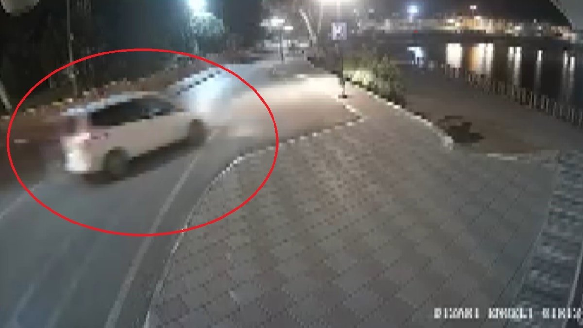 Hatay’da alkollü sürücü kaza yaptı: Araç göle uçmaktan son anda kurtuldu