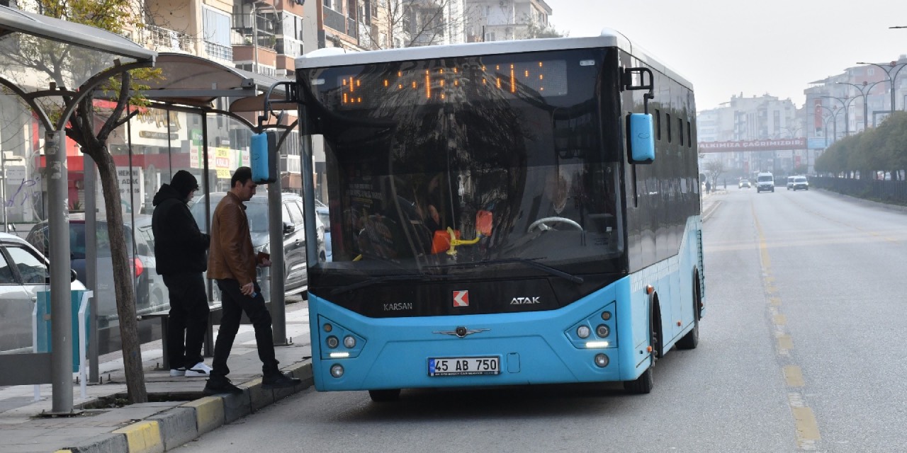 Manisa Büyükşehir Belediyesi'nden ulaşımda festival düzenlemesi
