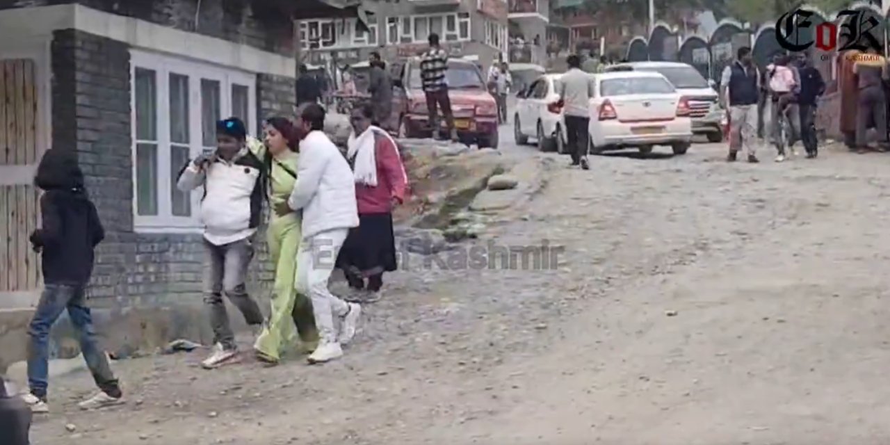 Hindistan'da turistlere silahlı saldırı! En az 24 ölü