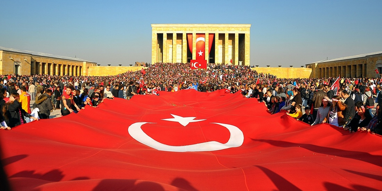 Ankara Valiliği’nden 23 Nisan engeli: CHP’nin Anıtkabir yürüyüşüne izin verilmedi