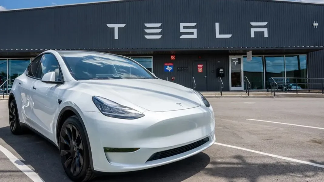 Tesla’da büyük sarsıntı: Karlar düştü, Musk siyasetten geri adım attı