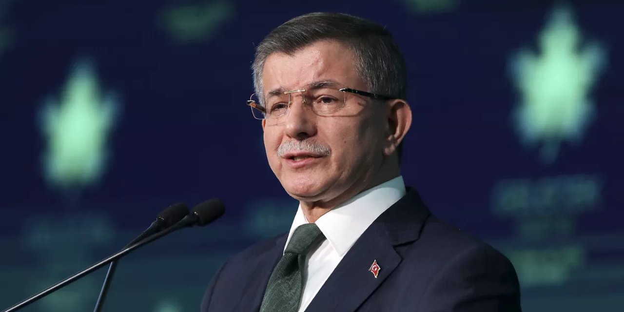 Ahmet Davutoğlu'ndan 23 Nisan mesajı