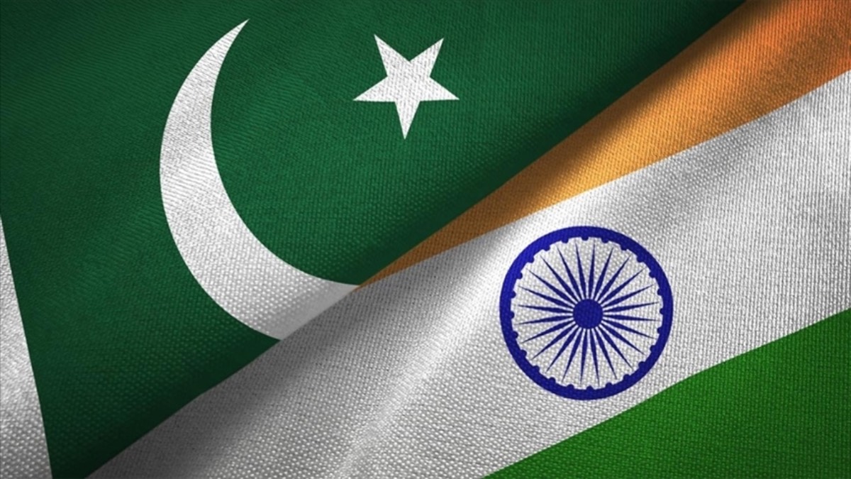 Keşmir'deki saldırı sonrası gerilim tırmandı: Pakistan hava sahasını Hint uçaklarına kapattı