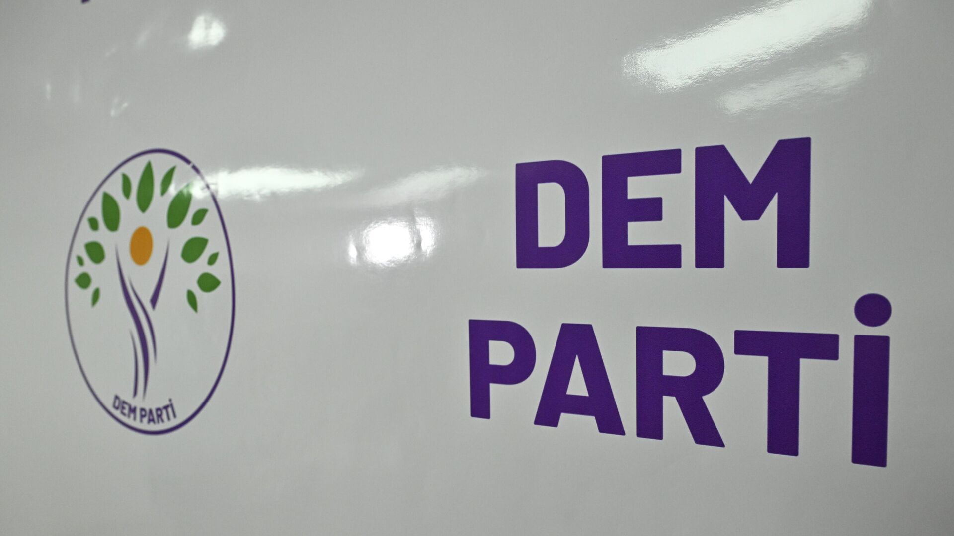 DEM Parti'den İBB tepkisi