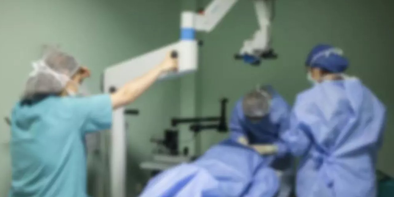 16 yaşındaki gencin acil serviste testisini kaybettiler