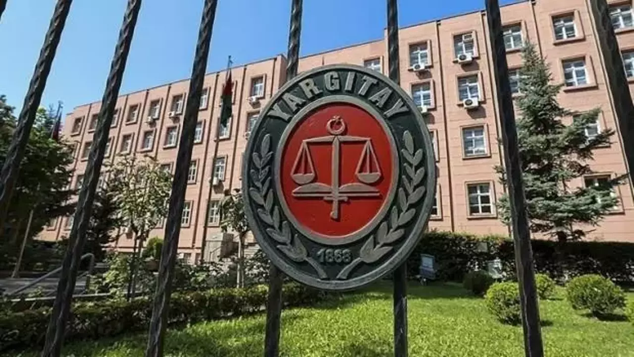 Yargıtay’dan emsal nafaka kararı: 14 aylık evliliğe 150 aylık nafaka olmaz
