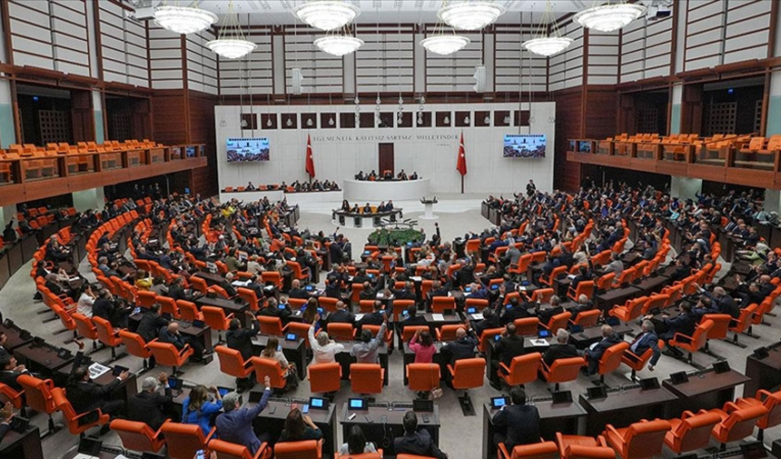 Barış Atay TİP'teki görevinden ayrıldı