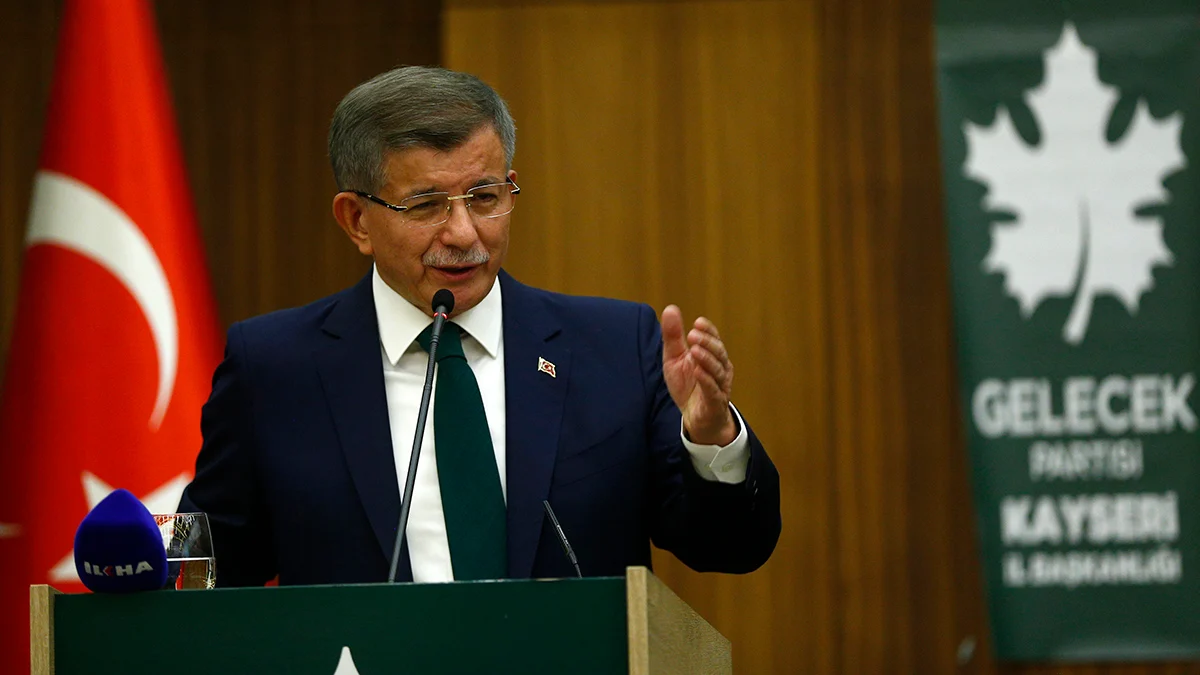 Davutoğlu’ndan Özel’e saldırıya sert tepki: Demokrasiye açık bir tehdit
