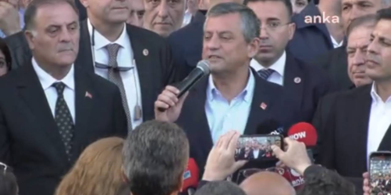 Özgür Özel: Korkmuyoruz! "Bir santimetre eğilirsek birileri bu millete diz çöktürür"