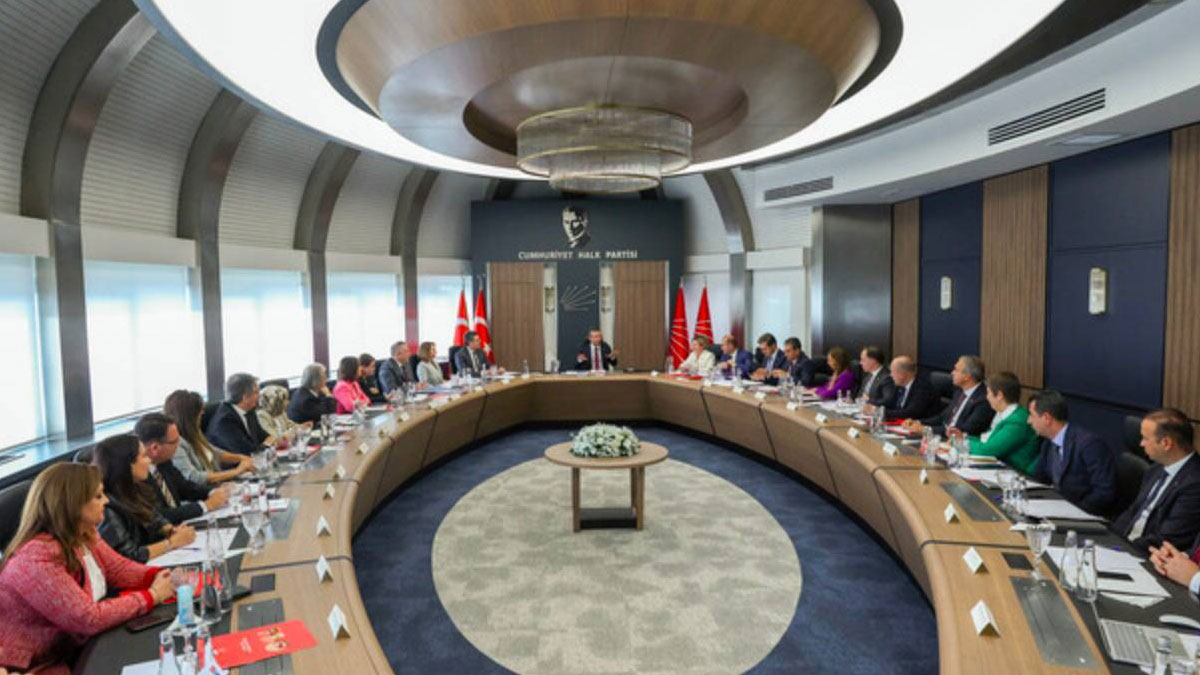 CHP MYK toplandı: Gündemde Özel'e yapılan fiziki saldırı var
