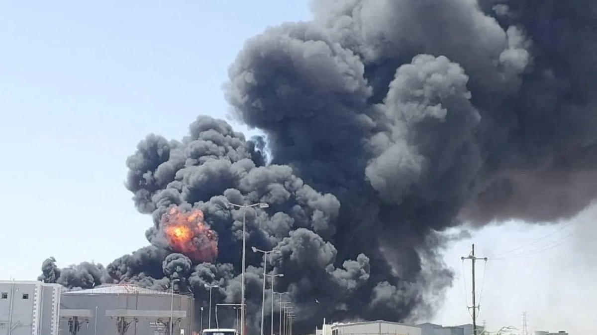 Sudan'da peş peşe patlamalar