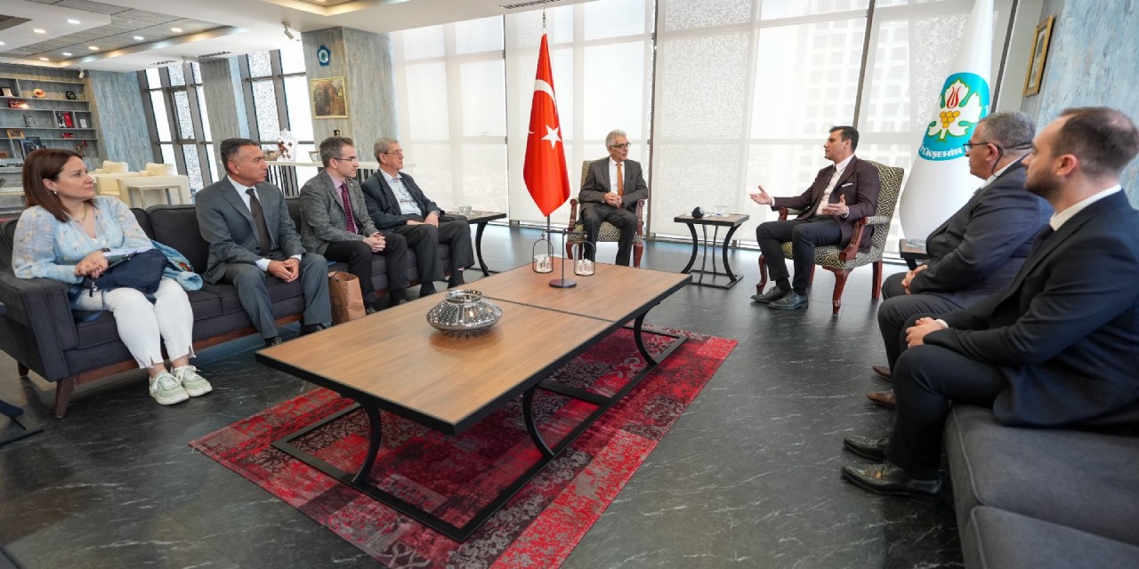 Manisa Büyükşehir Belediyesi ve Yaşar Üniversitesi’nden İş Birliği Protokolü
