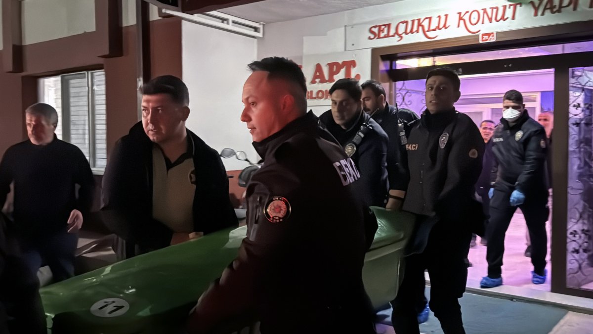 Sivas'ta kan donduran cinayet: İki kardeş elleri kelepçeli ve boğazlarından bıçaklanmış halde ölü bulundu