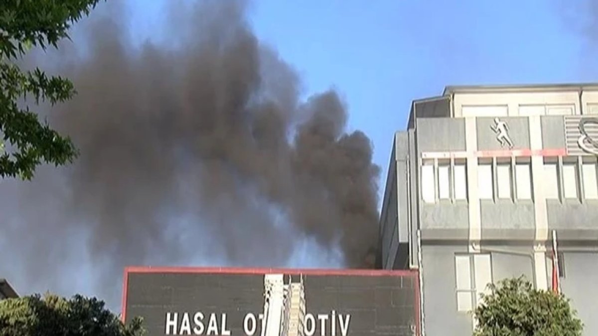 Bağcılar'da fabrika yangını