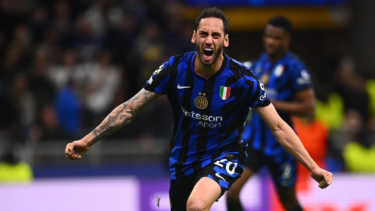 Hakan Çalhanoğlu tarih peşinde!