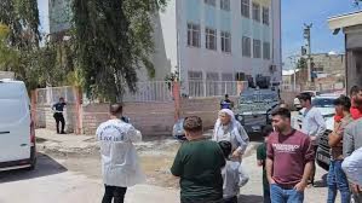 Mardin'de bir öğretmen okul bahçesinde öldürüldü