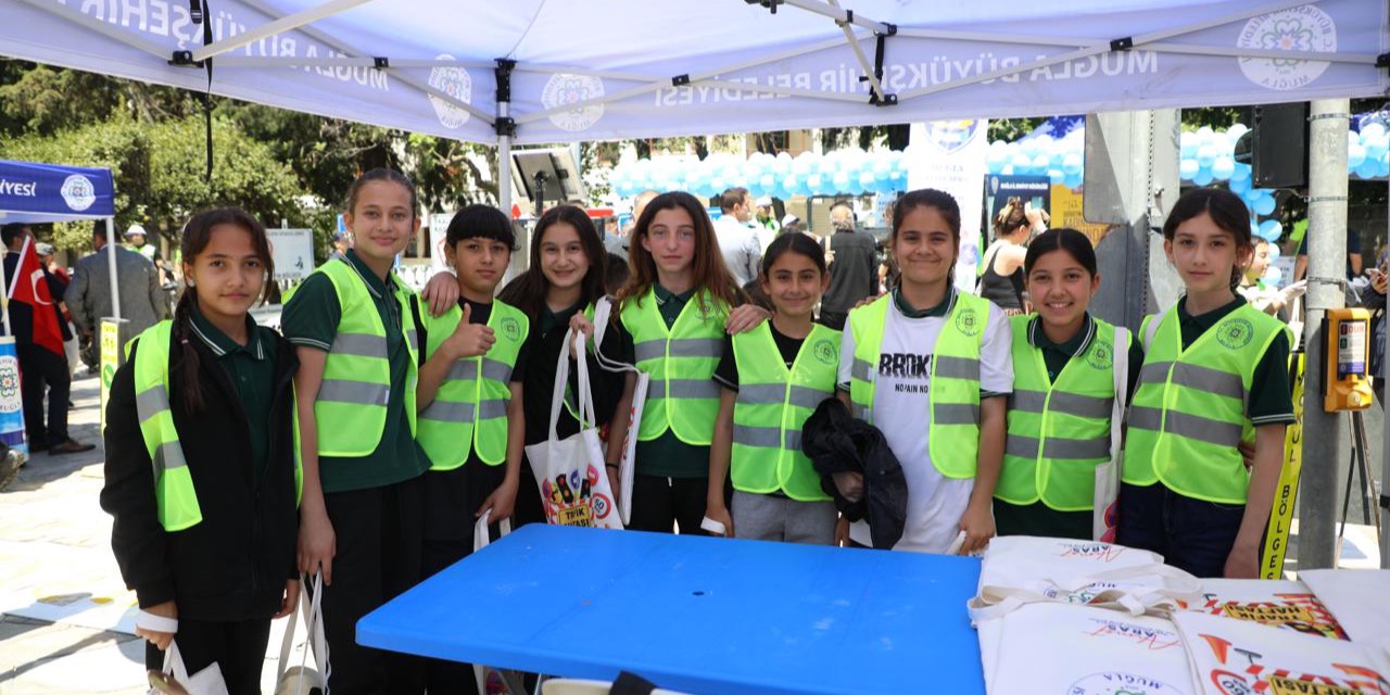 Muğla Büyükşehir Belediyesi'den güvenli trafik için farkındalık etkinlikleri