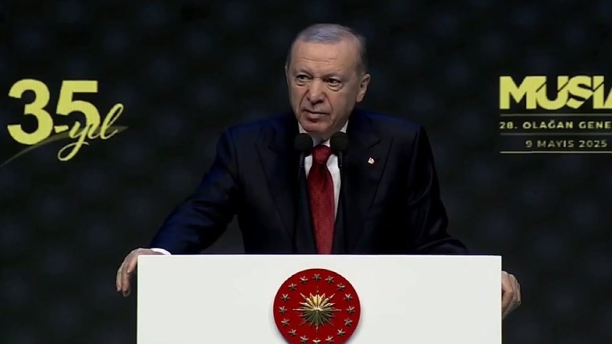 Erdoğan MÜSİAD toplantısında Özel'i hedef aldı: 'Siyaseti marjinalleştirmek bu ülkeye yapılacak çok büyük bir kötülüktür'