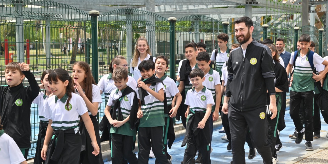 Manisa'da ' Sağlık İçin Adım Adım' etkinliğinin ilki düzenlendi