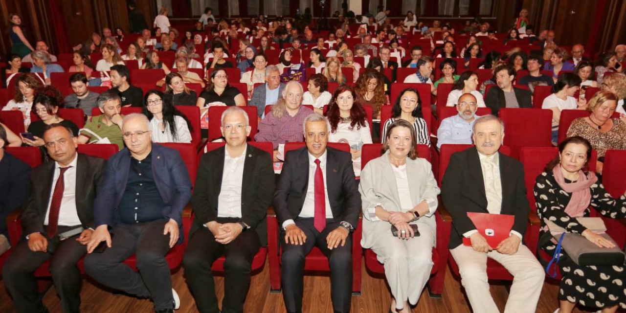 Bursa Büyükşehir Belediyesi'nden Nâzım Hikmet anısına sempozyum