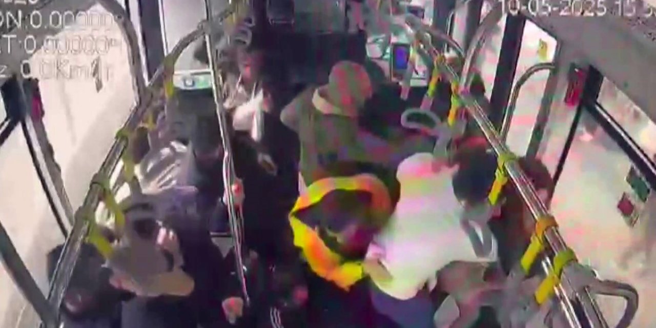 Beylikdüzü'ndeki metrobüs kazasının araç içi görüntüleri ortaya çıktı