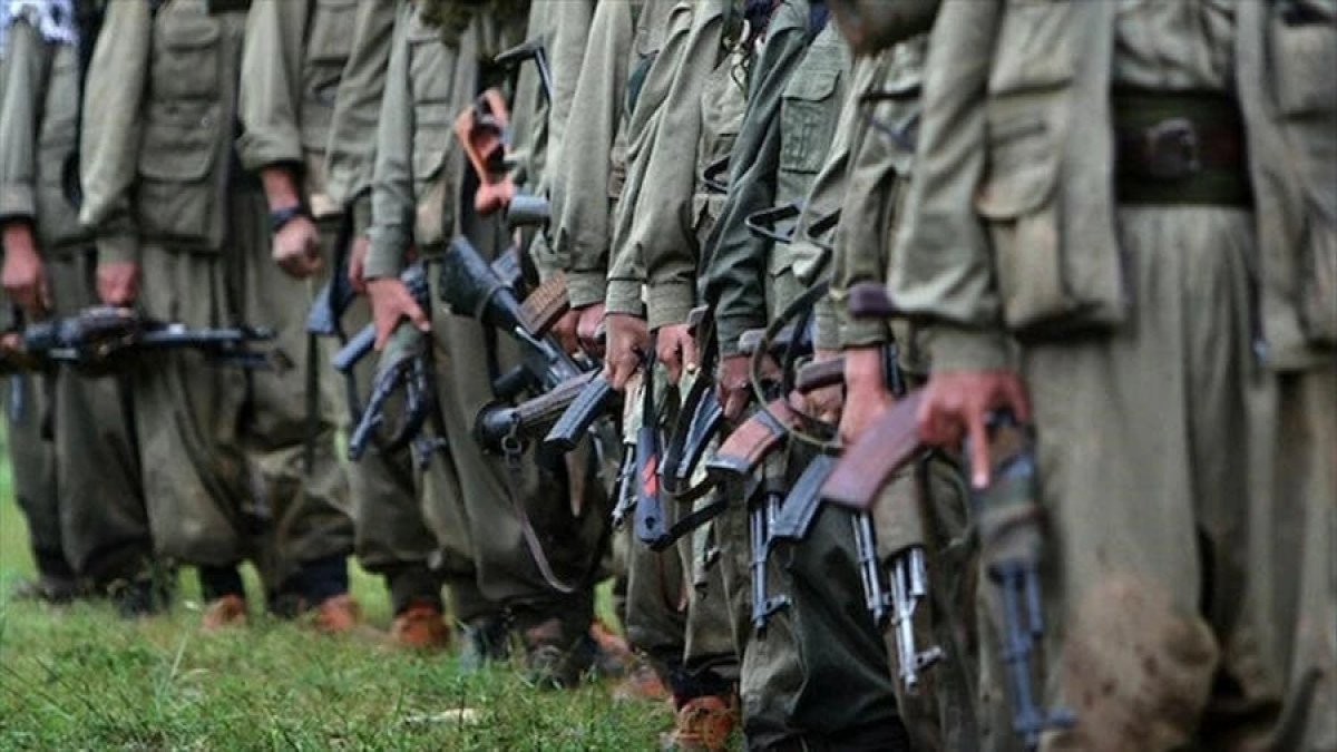 PKK kendini feshettiğini duyurdu