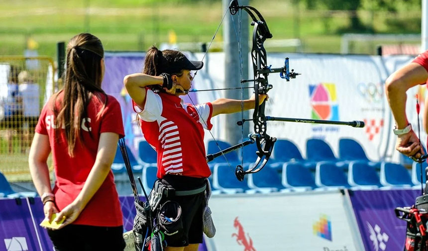 Milli okçu Hazal Burun'dan bronz madalya