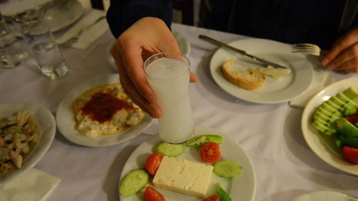 Bir rakı grubuna zam geldi