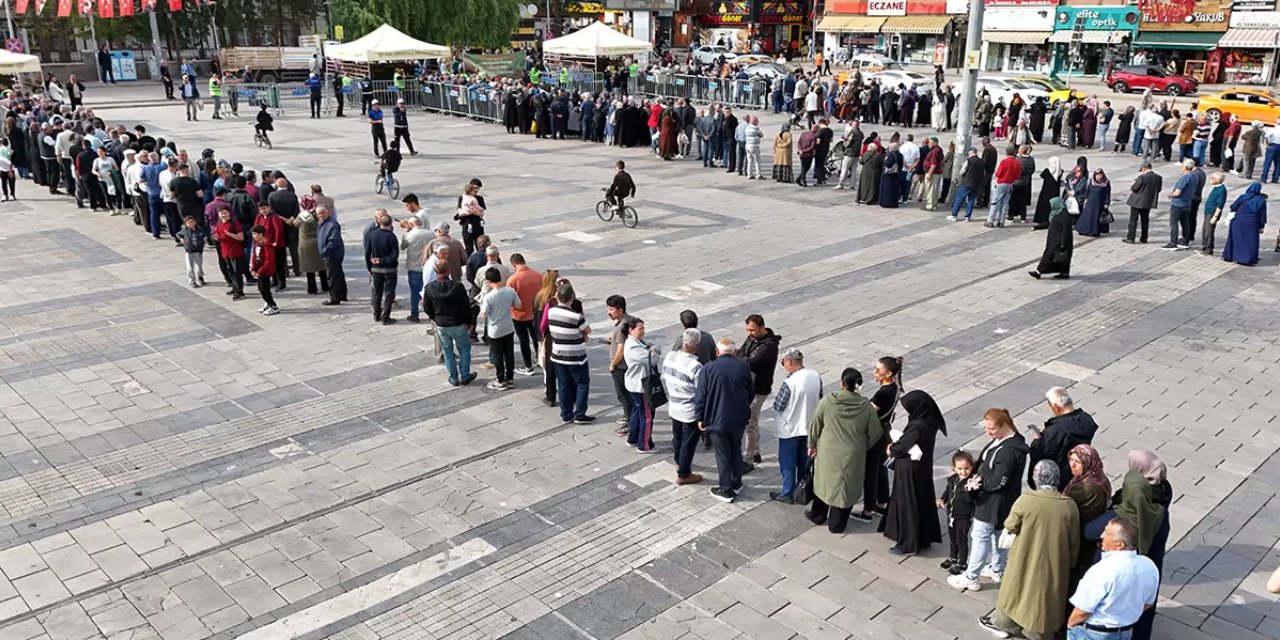 Belediye ücretsiz dağıtacağını duyurdu: Binlerce kişi sıraya girdi