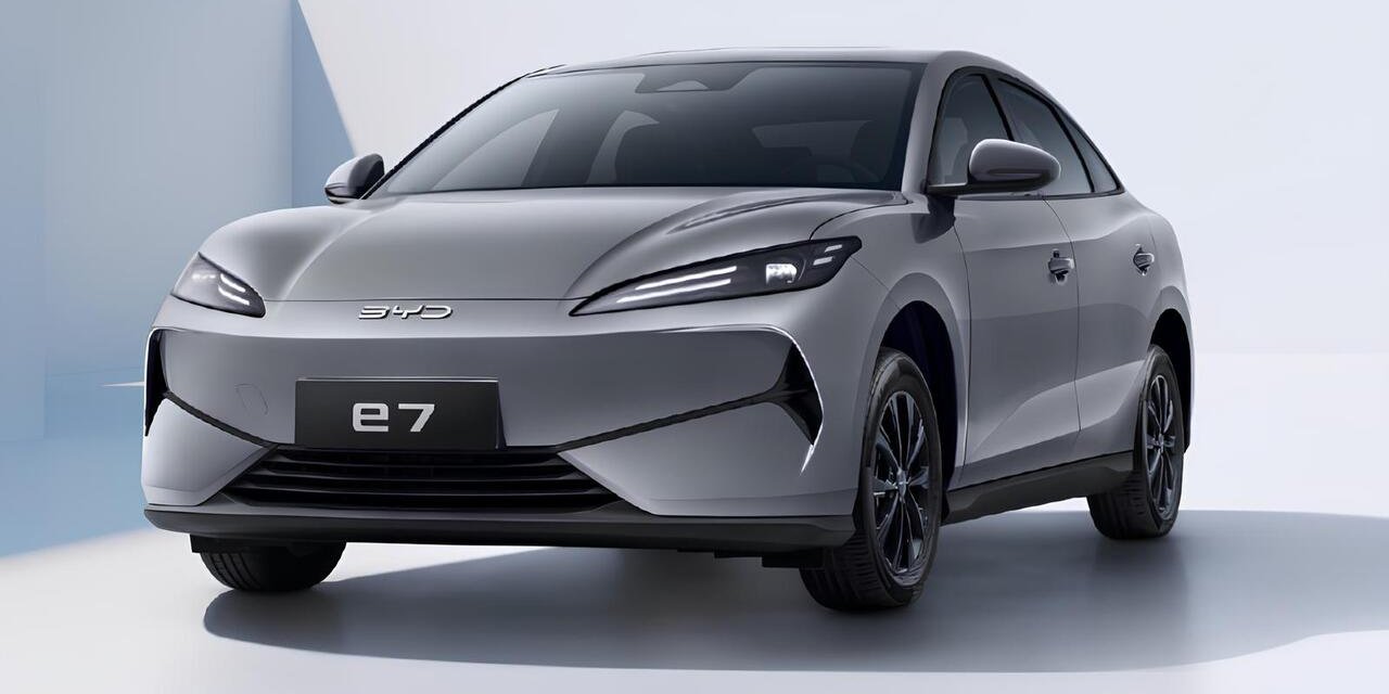BYD e7 otomobil piyasasını karıştırdı! En dikkat çekici yanı fiyatı...
