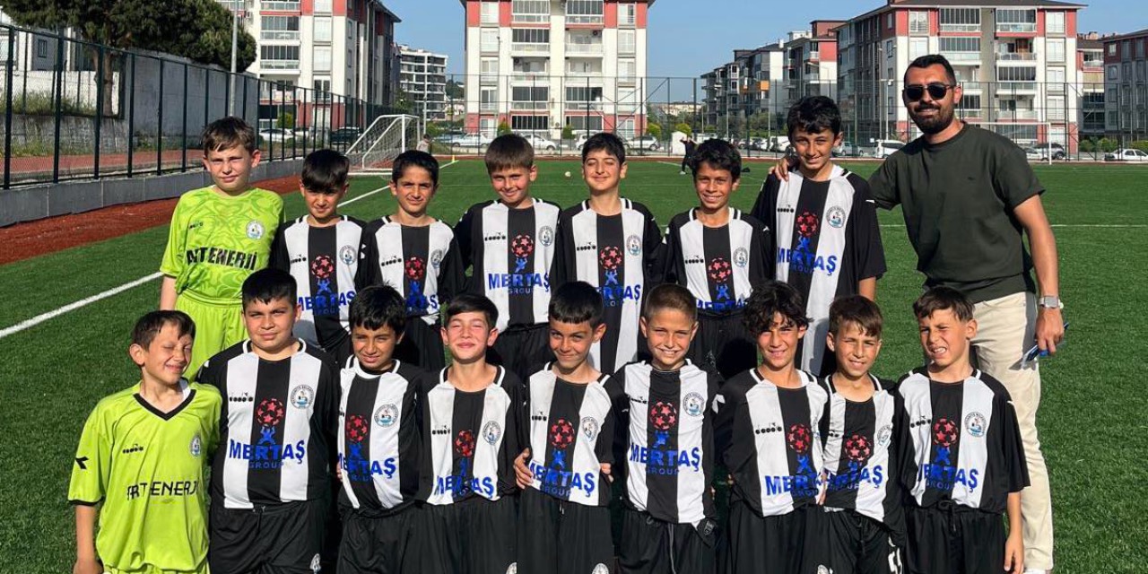 Şampiyon, namağlup Burhaniyespor