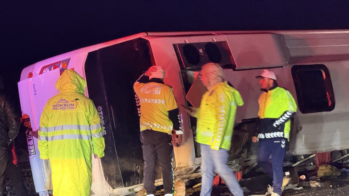 Kahramanmaraş’ta feci kaza: Kaçak göçmenleri taşıyan minibüs devrildi