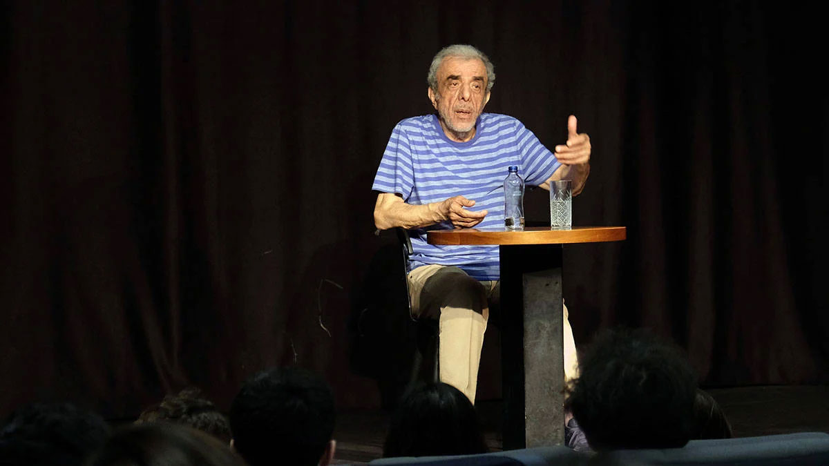 Yönetmen Ali Özgentürk yaşamını yitirdi